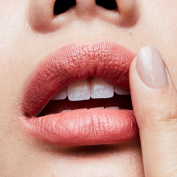 🎉SALE🎉 MAC NWB💄Satin Lipstick💋 COLOR: Mocha💄Iconic 💋Creamy Satin Finish - Picture 4 of 6